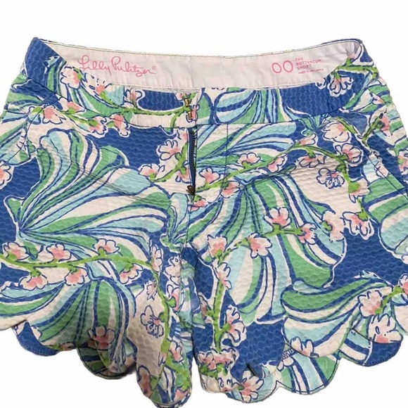 Lilly Pulitzer Buttercup Shorts 🌺 - Picture 3 of 8